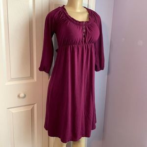 Old Navy Women's knee length Dress - Rich Purple/burgundy.